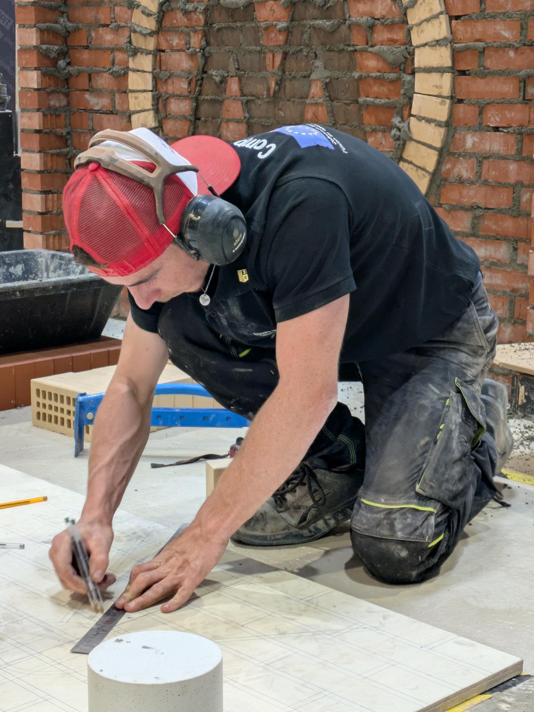 CHAMPION DE FRANCE DANS LA CATÉGORIE MACONNERIE